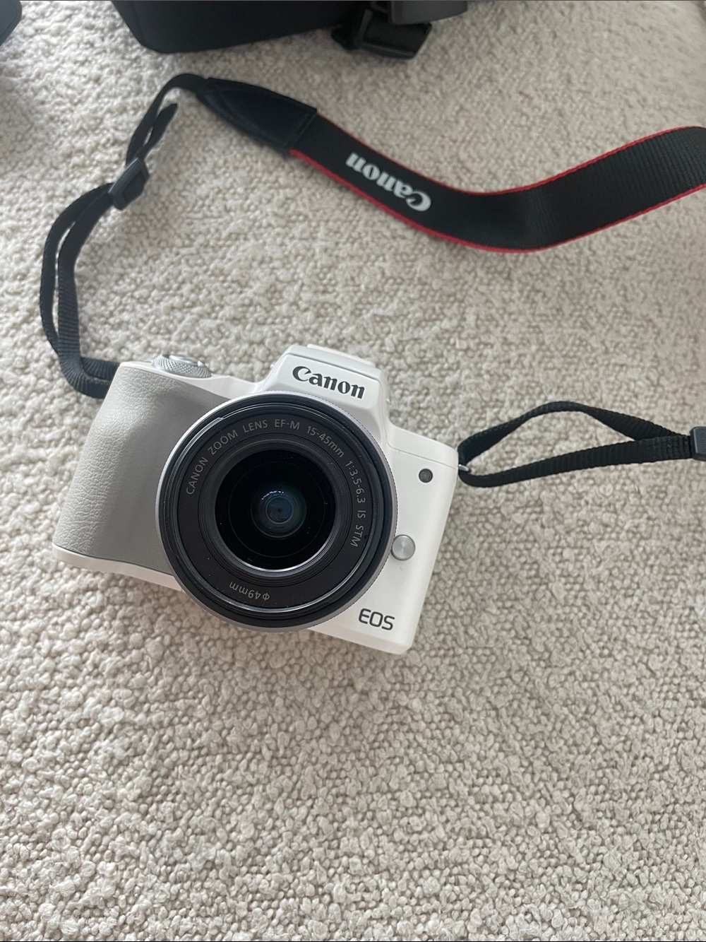 Canon EOS M50